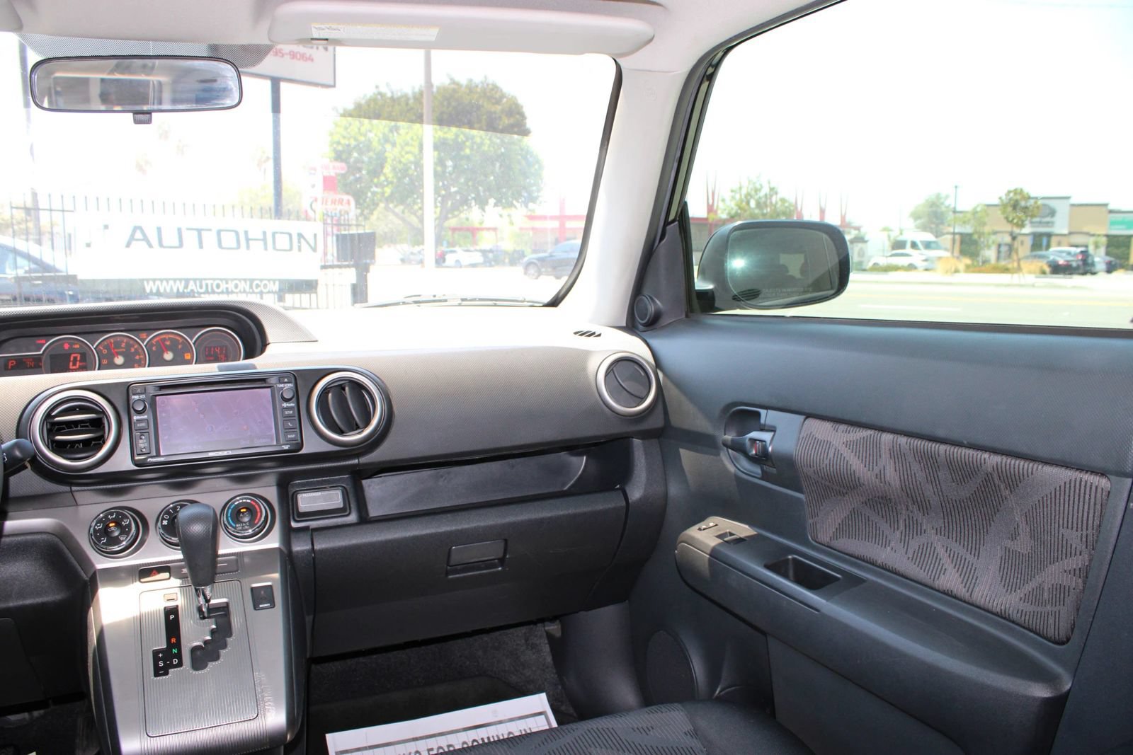 Used 2014 Scion xB FWD image 21