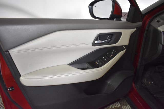 Certified 2024 Nissan Rogue SV w/ SV Premium Package AWD/4WD image 7