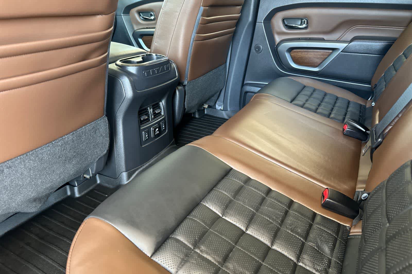 Used 2016 Nissan Titan Platinum Reserve RWD image 4