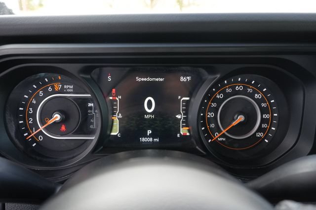 Used 2025 Jeep Gladiator Mojave AWD/4WD image 14