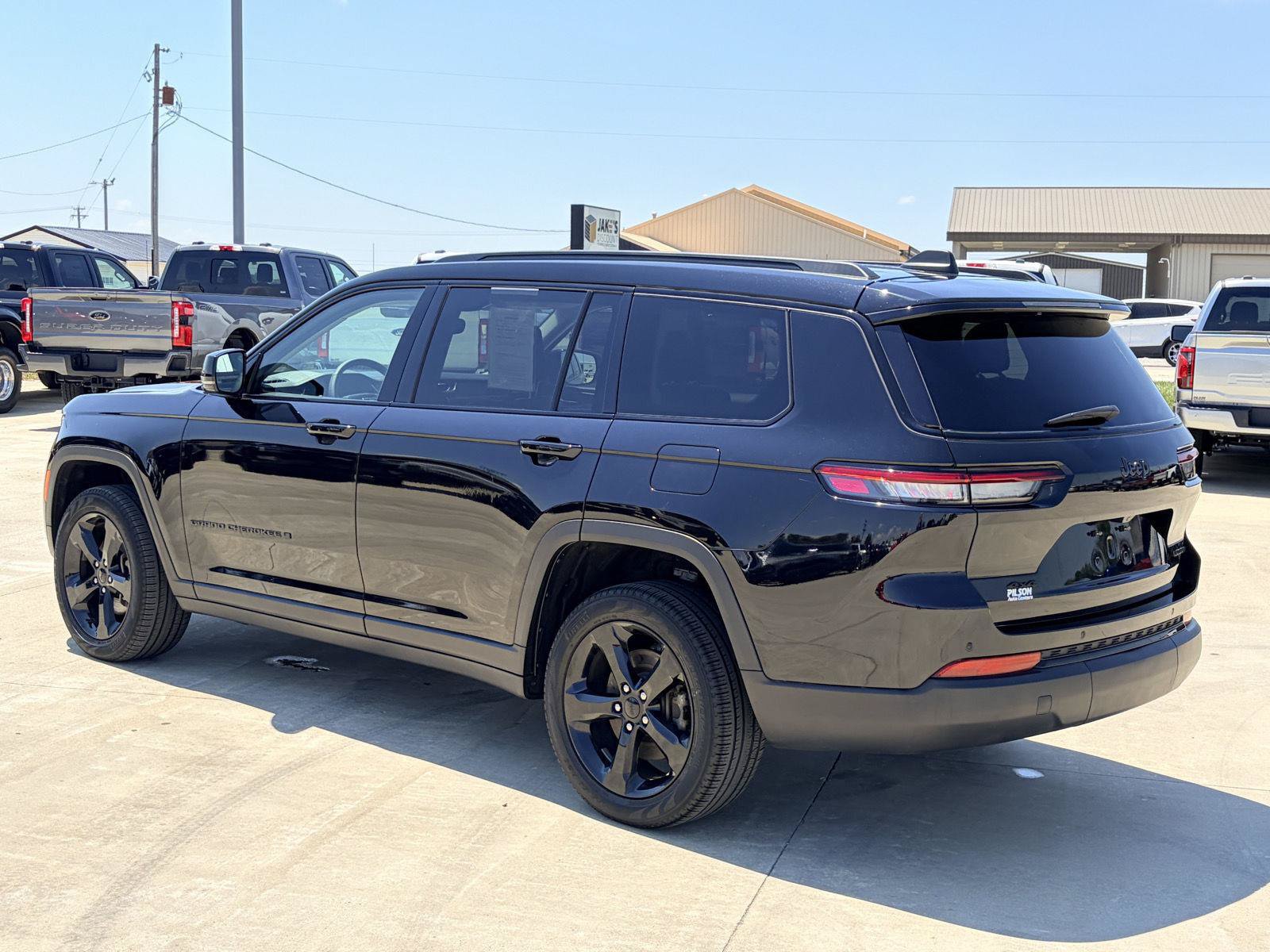 Used 2023 Jeep Grand Cherokee L Limited w/ Black Appearance Package AWD/4WD image 42