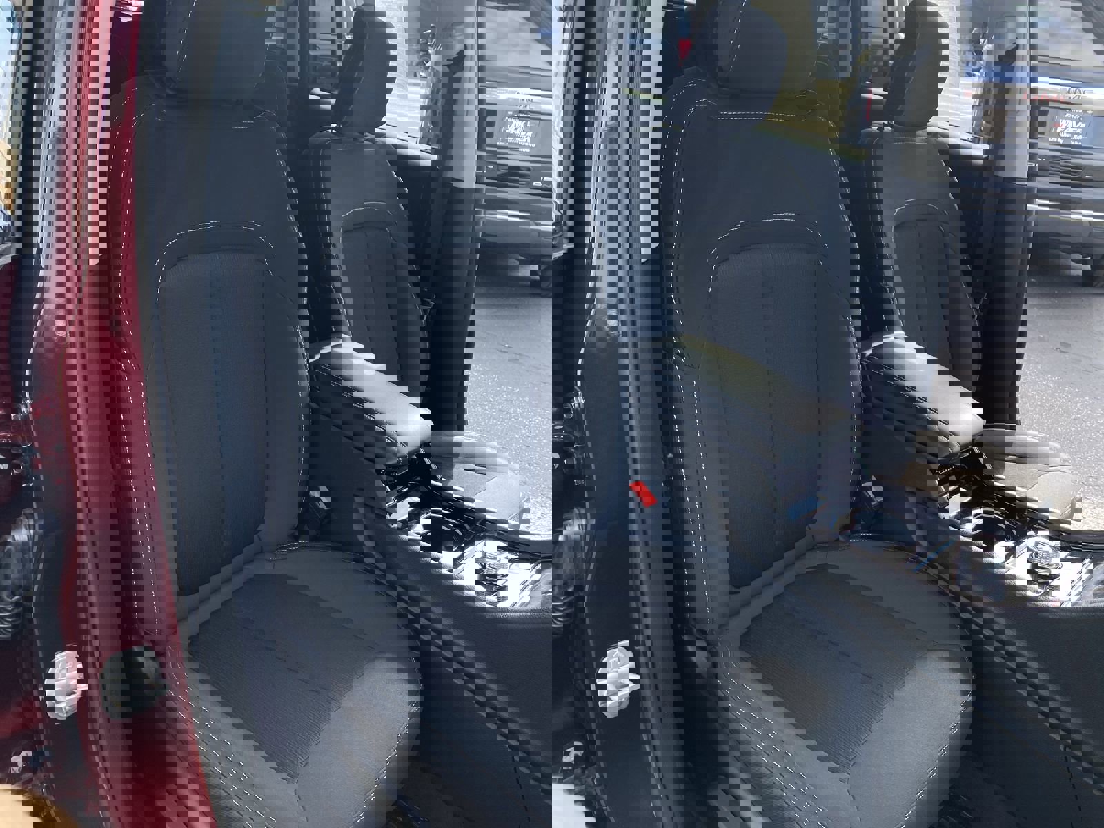 Used 2023 Jeep Grand Cherokee Laredo image 78