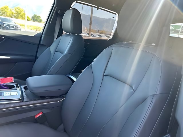 Used 2022 Audi Q7 3.0T Prestige AWD/4WD image 23
