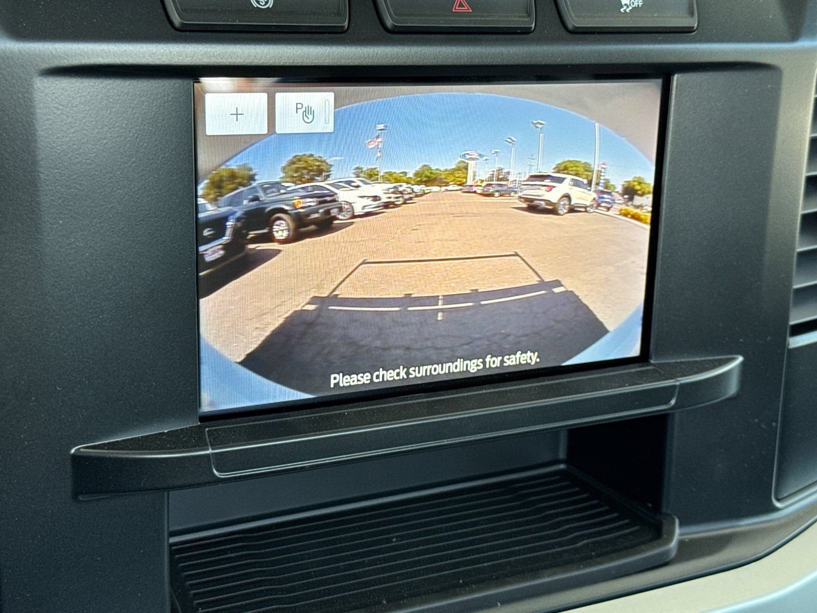 Used 2024 Ford F550 Luxury RWD image 18