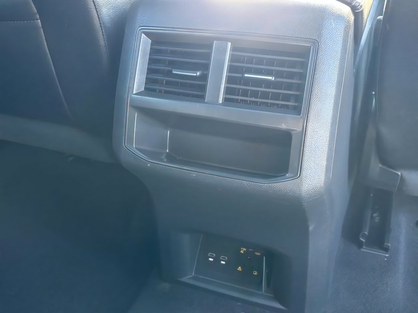 Used 2021 Volkswagen Atlas Cross Sport SE w/ Panoramic Sunroof Package AWD/4WD image 28