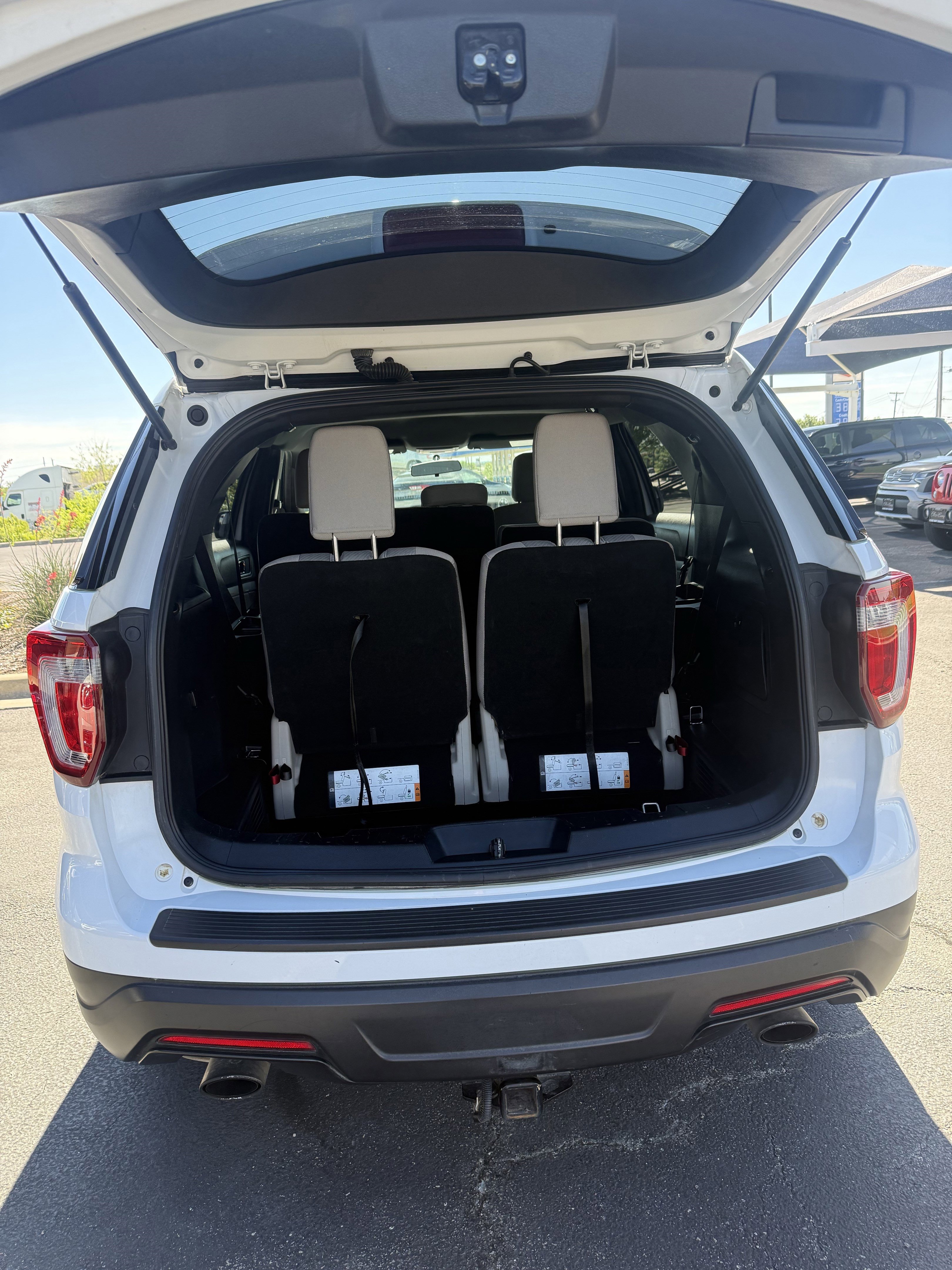Used 2018 Ford Explorer FWD image 9