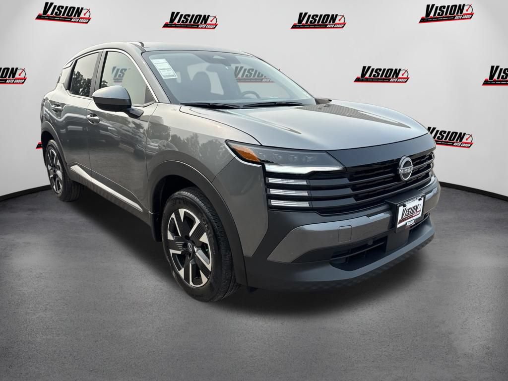 Used 2025 Nissan Kicks SV AWD/4WD image 3