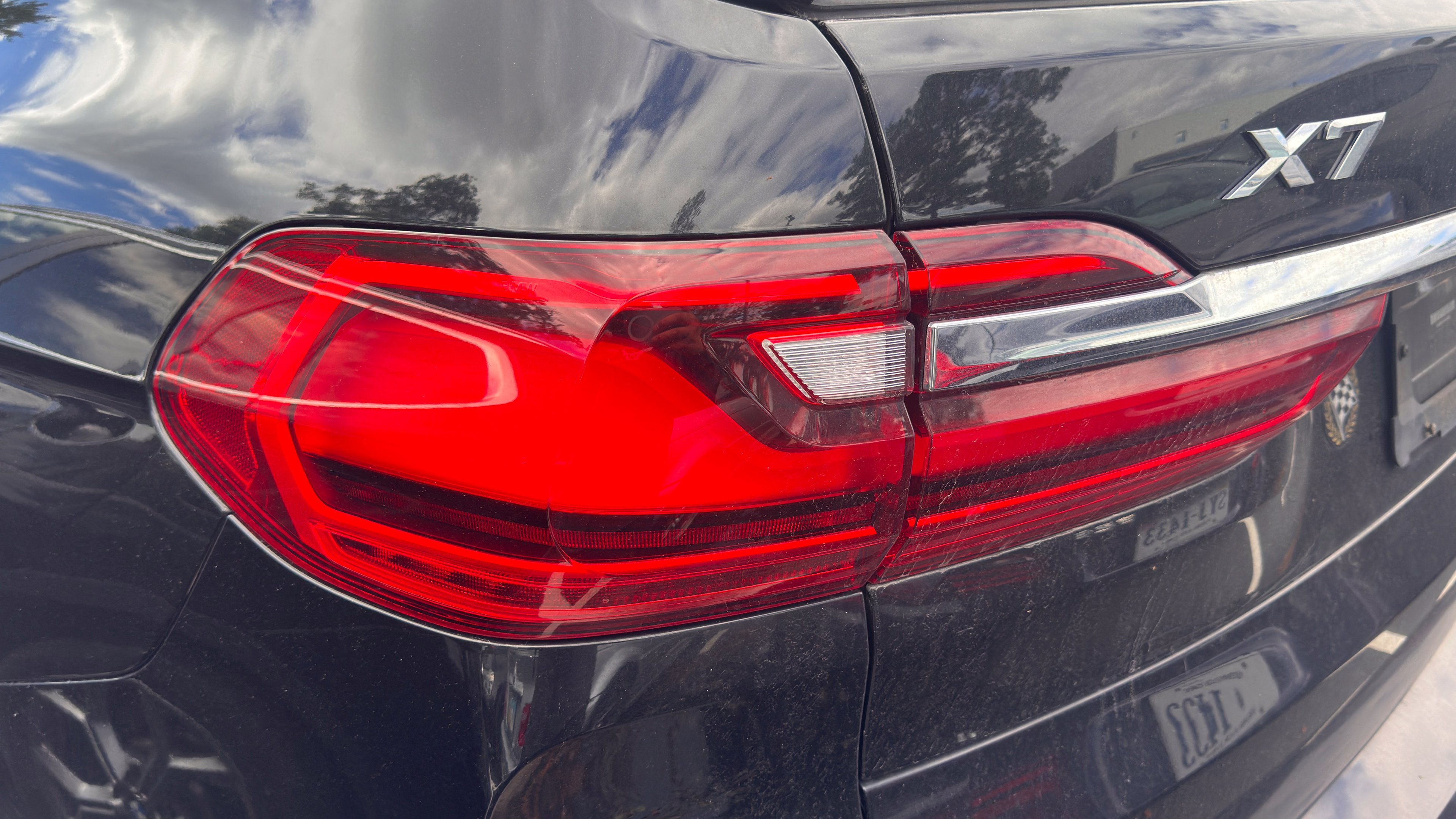 Used 2020 BMW X7 xDrive40i w/ Premium Package AWD/4WD image 8