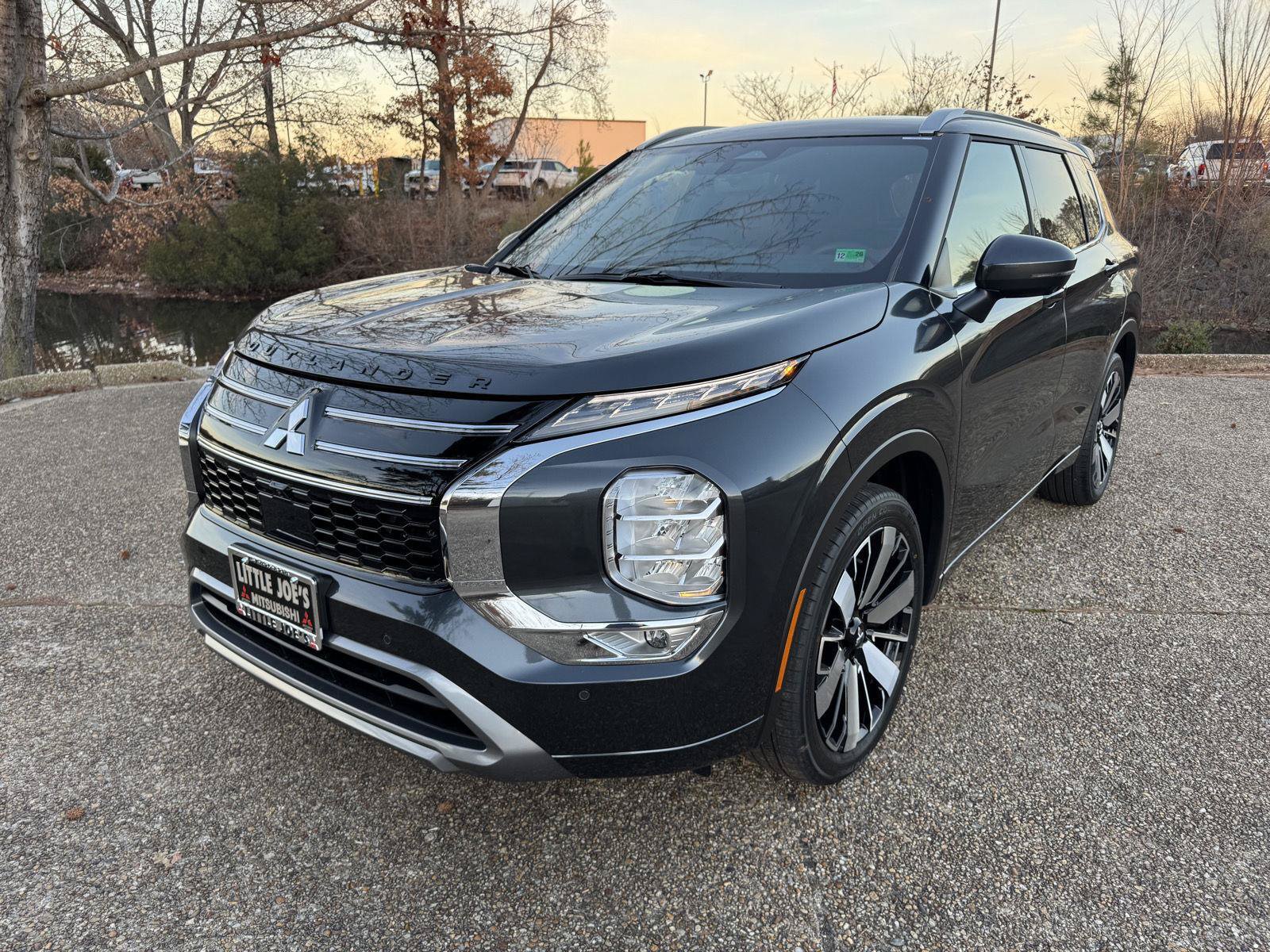 New 2026 Mitsubishi Outlander SEL FWD image 11