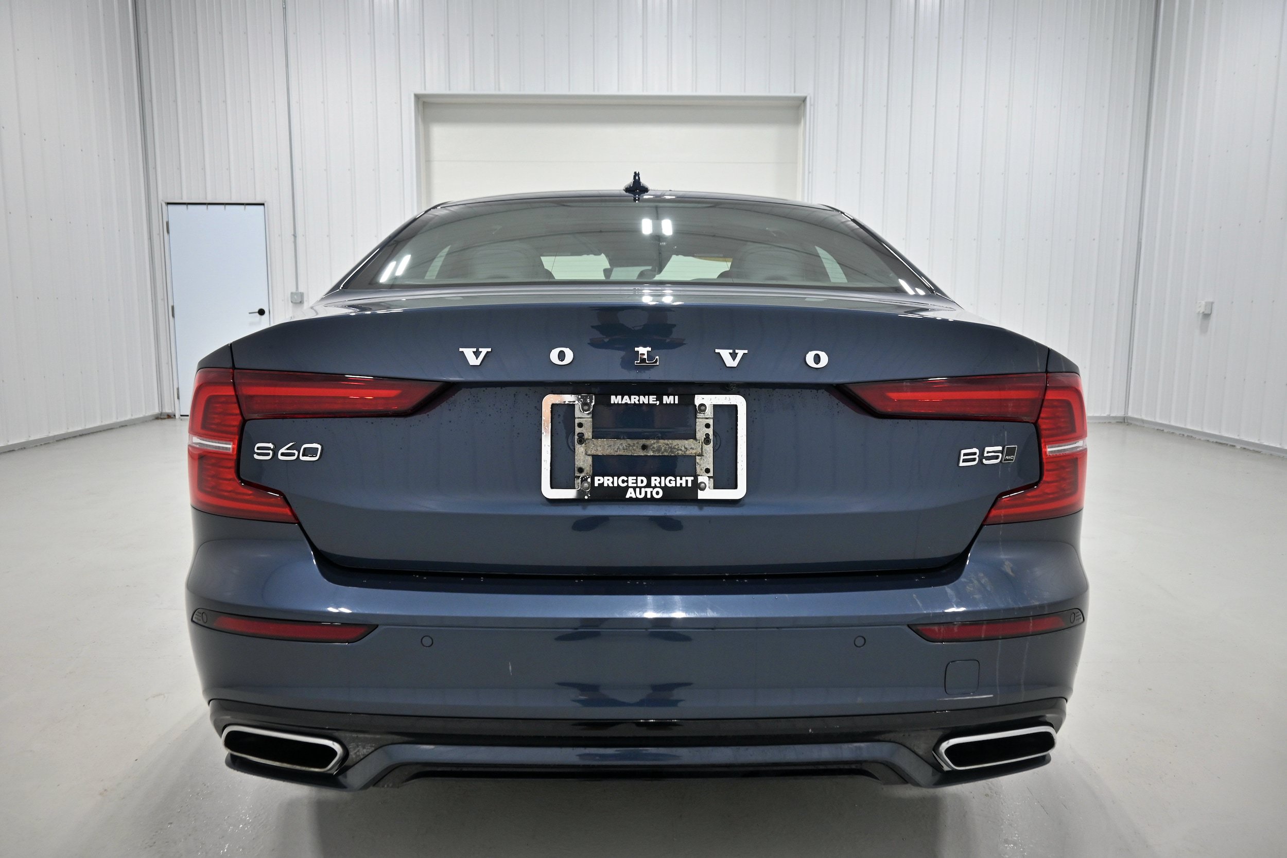 Used 2022 Volvo S60 B5 R-Design AWD/4WD image 34