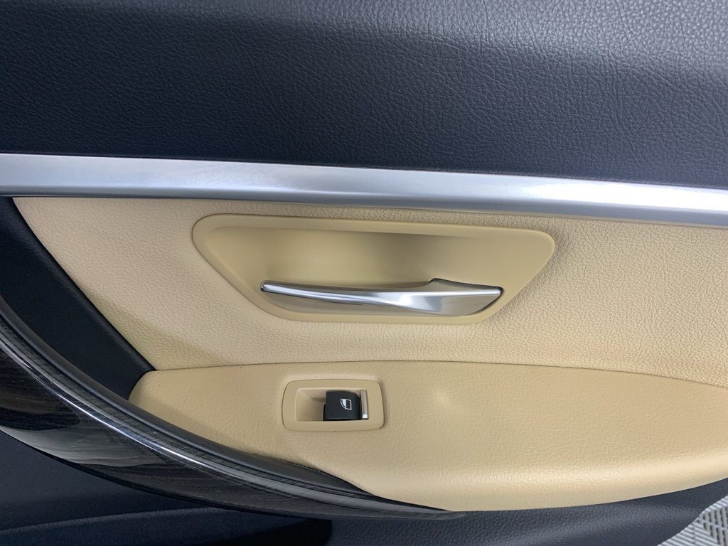Used 2018 BMW 330i Sedan RWD image 36
