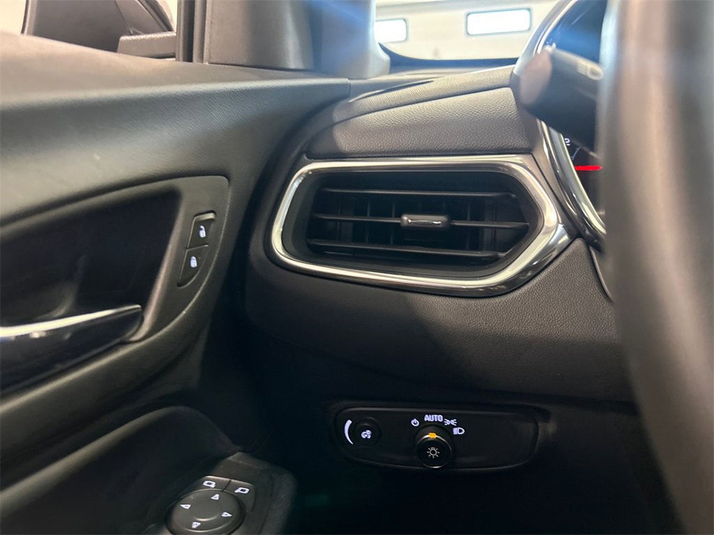 Used 2023 Chevrolet Equinox LT image 18