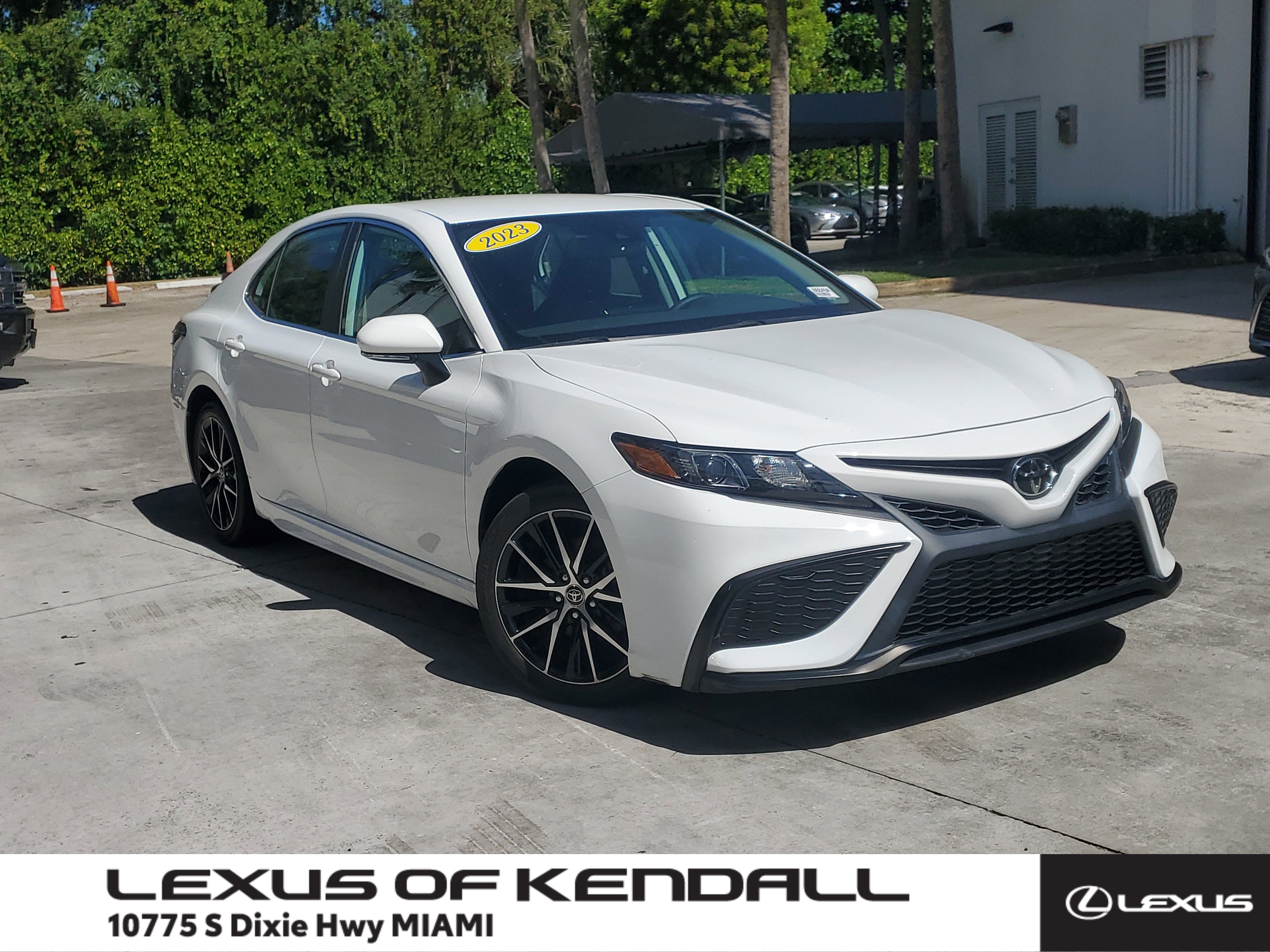 Used 2023 Toyota Camry SE