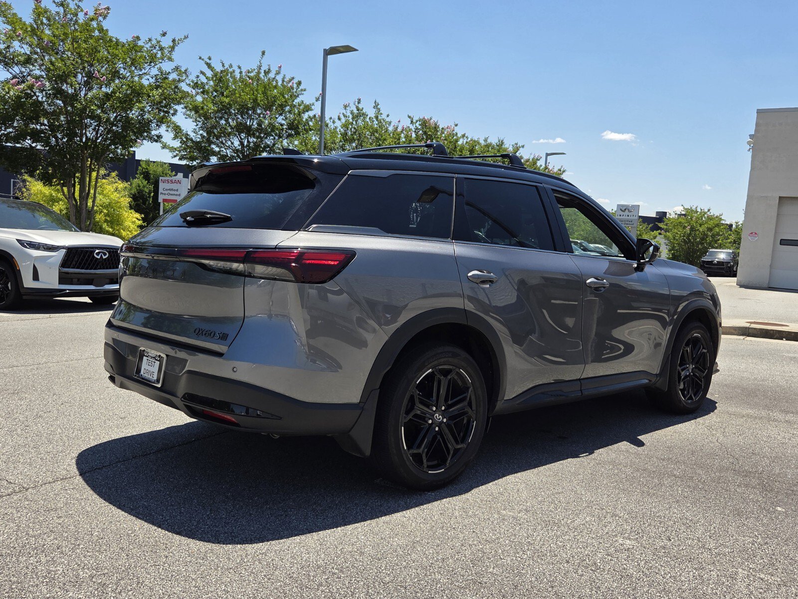 Certified 2026 INFINITI QX60 Sport w/ Dark Cargo Package AWD/4WD image 6