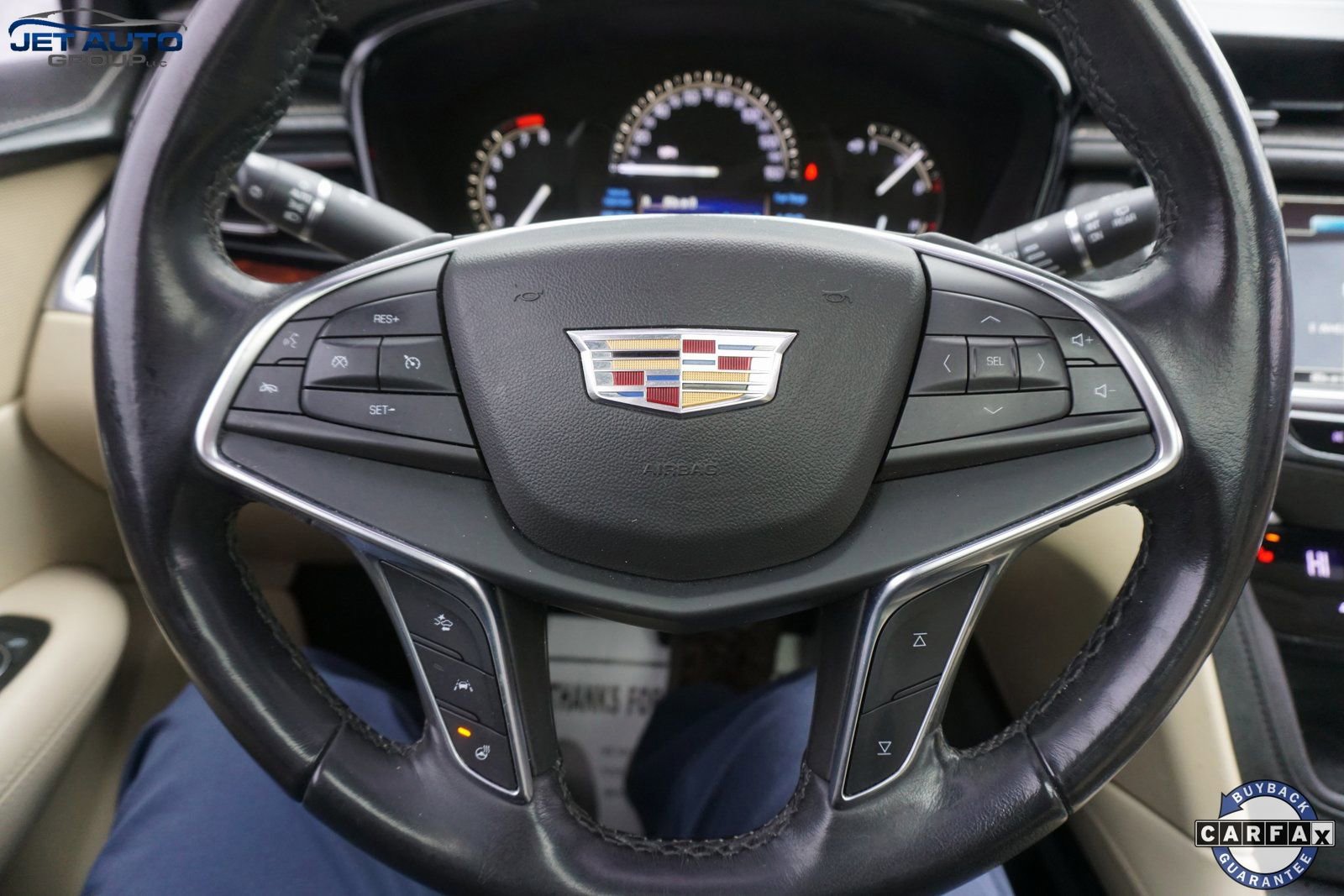 Used 2018 Cadillac XT5 Luxury w/ Driver Awareness Package image 40