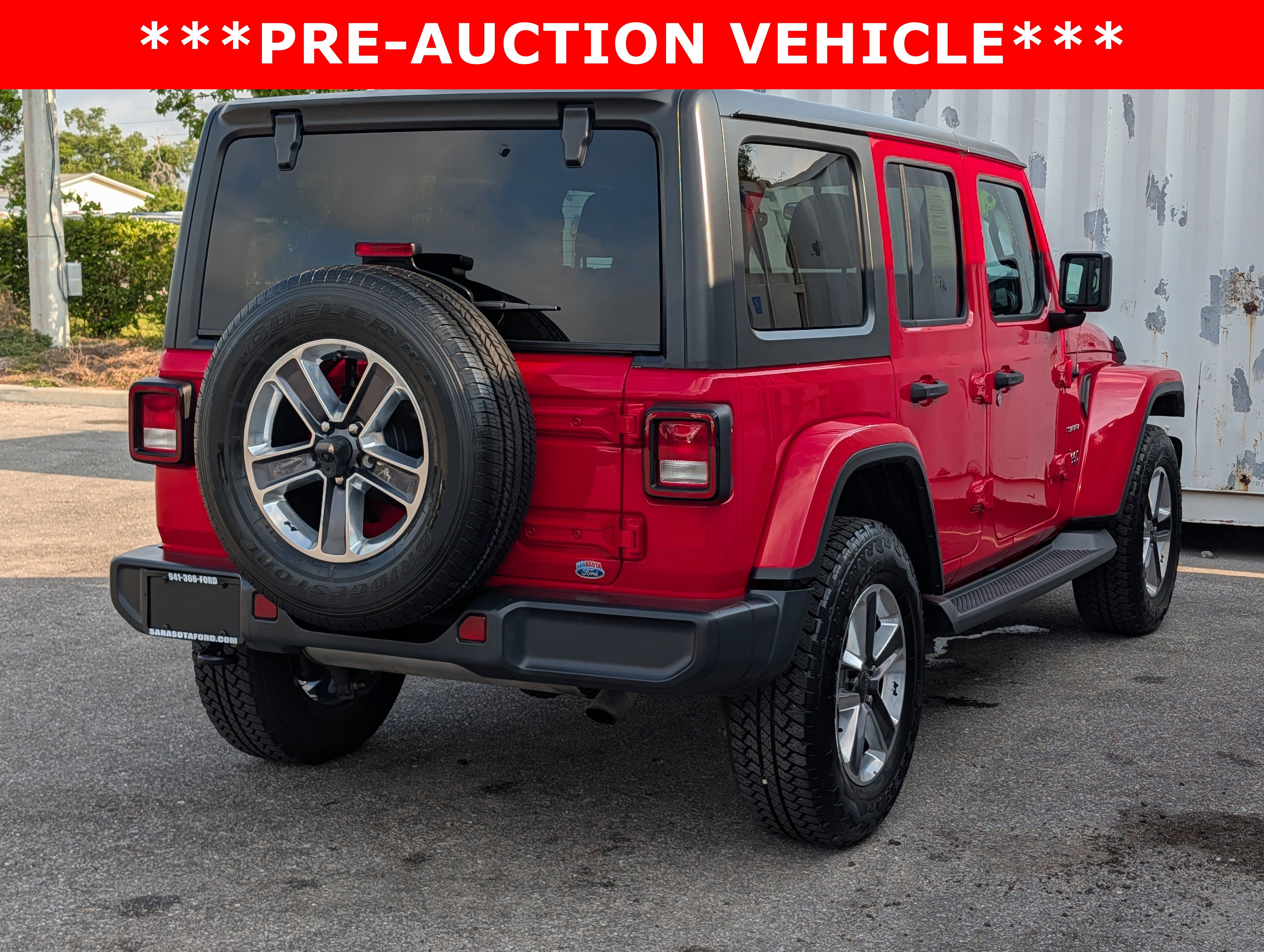 Used 2019 Jeep Wrangler Unlimited Sahara AWD/4WD image 4