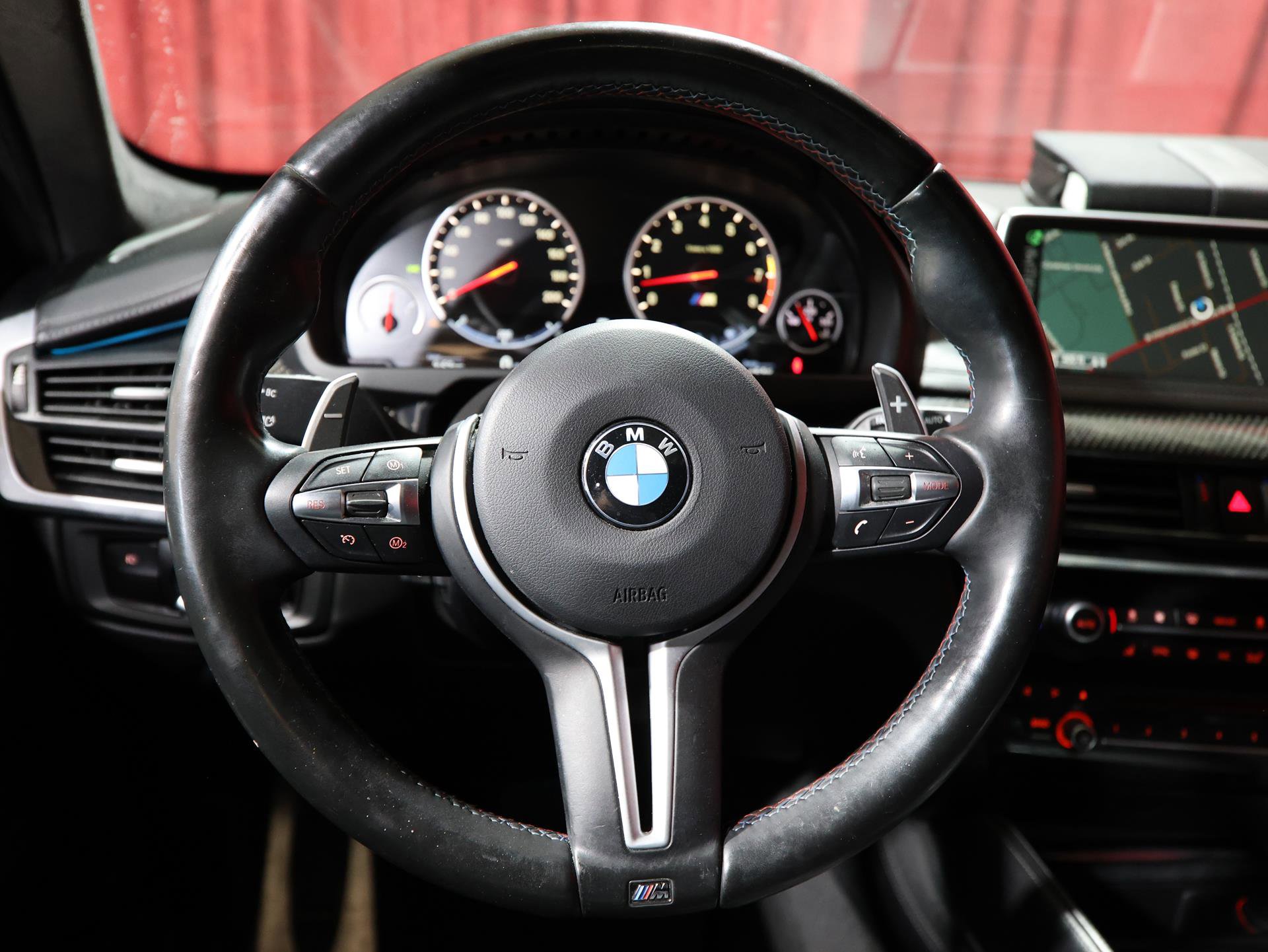 Used 2015 BMW X6 M image 16