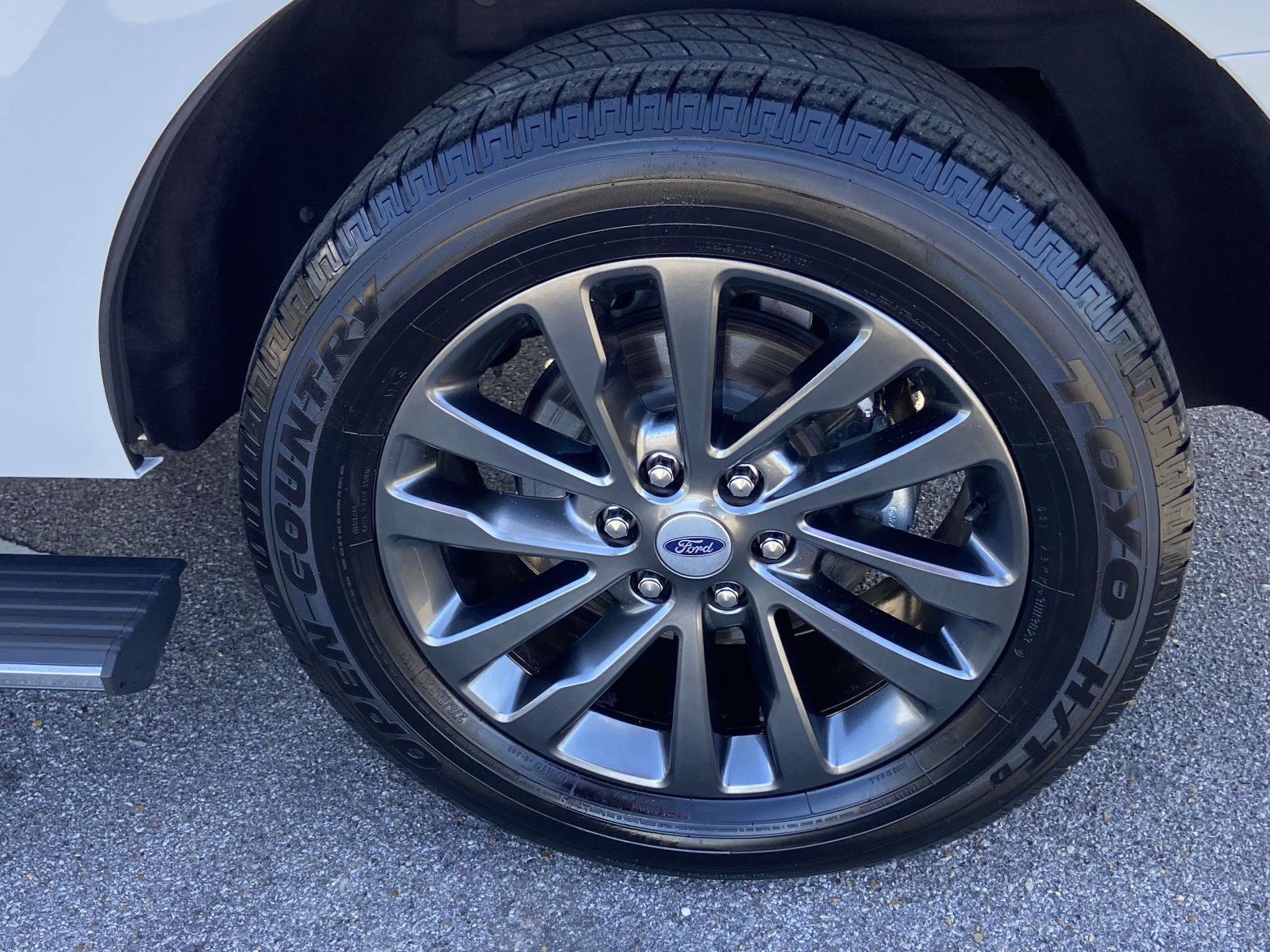 Used 2021 Ford Expedition Limited w/ Cargo Package image 28