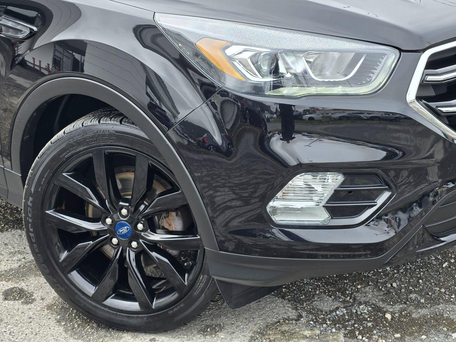 Used 2019 Ford Escape SE FWD image 9