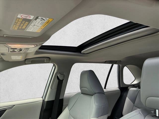 Used 2020 Toyota RAV4 Limited w/ Limited Grade Weather Package AWD/4WD image 11