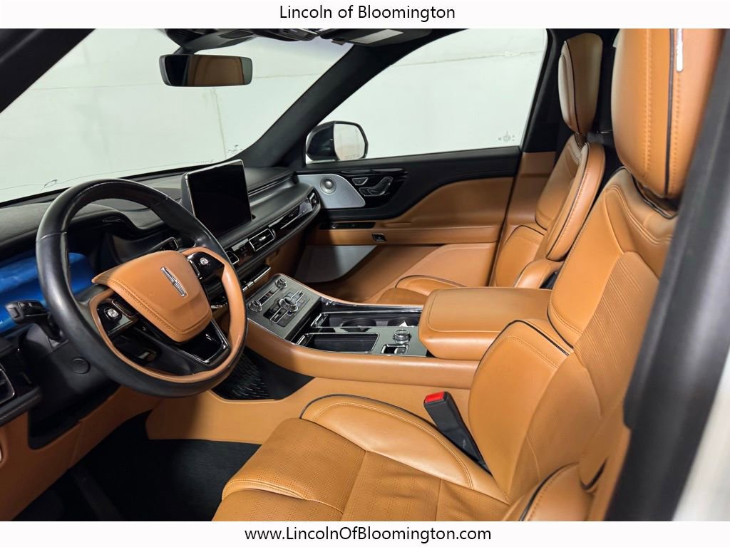 Certified 2023 Lincoln Aviator Black Label AWD/4WD image 35