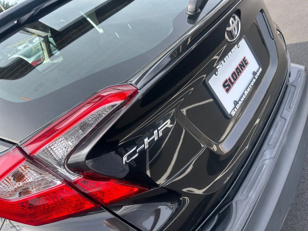 Used 2020 Toyota C-HR LE FWD image 17