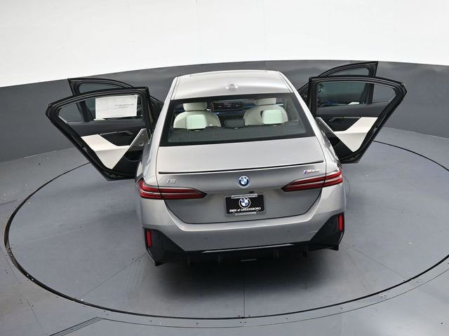 New 2025 BMW i5 M60 w/ Premium Package image 41