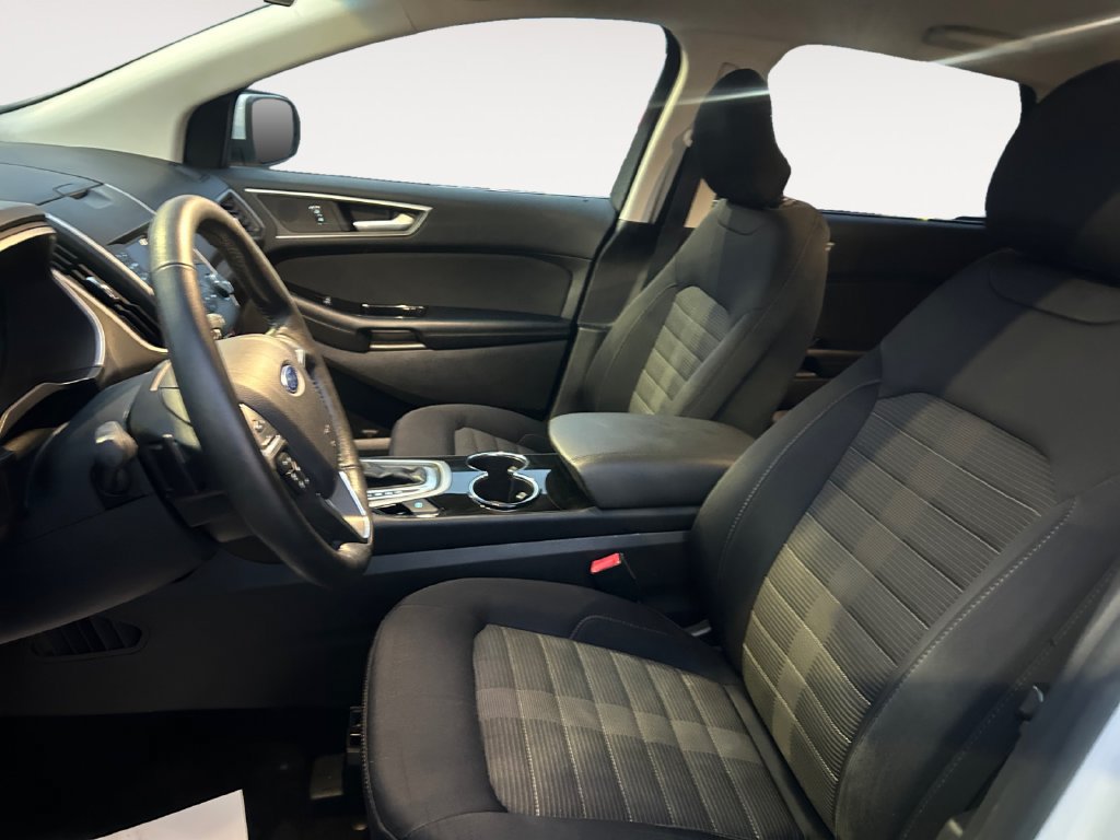 Used 2017 Ford Edge SEL w/ Cargo Accessory Package FWD image 9