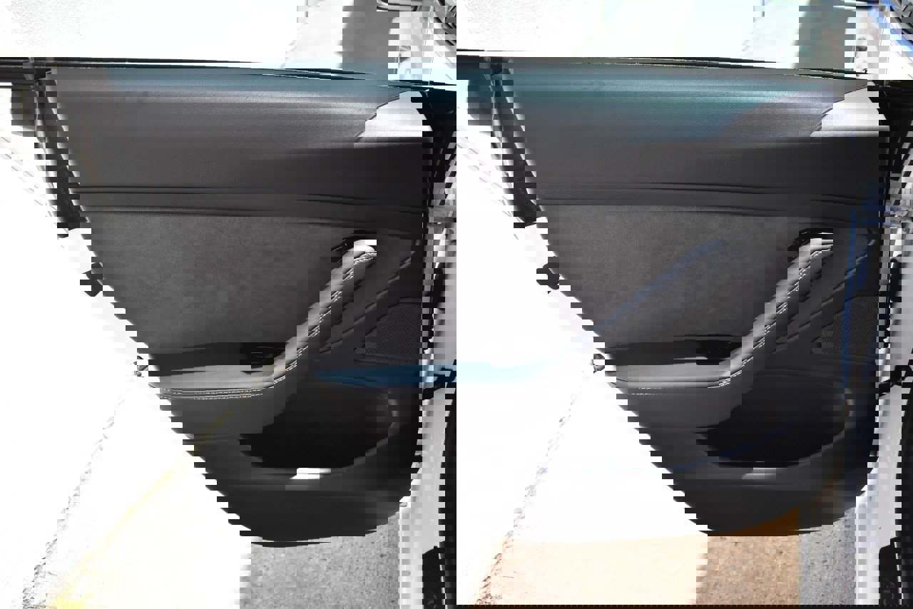 Used 2023 Tesla Model 3 Standard Range image 20