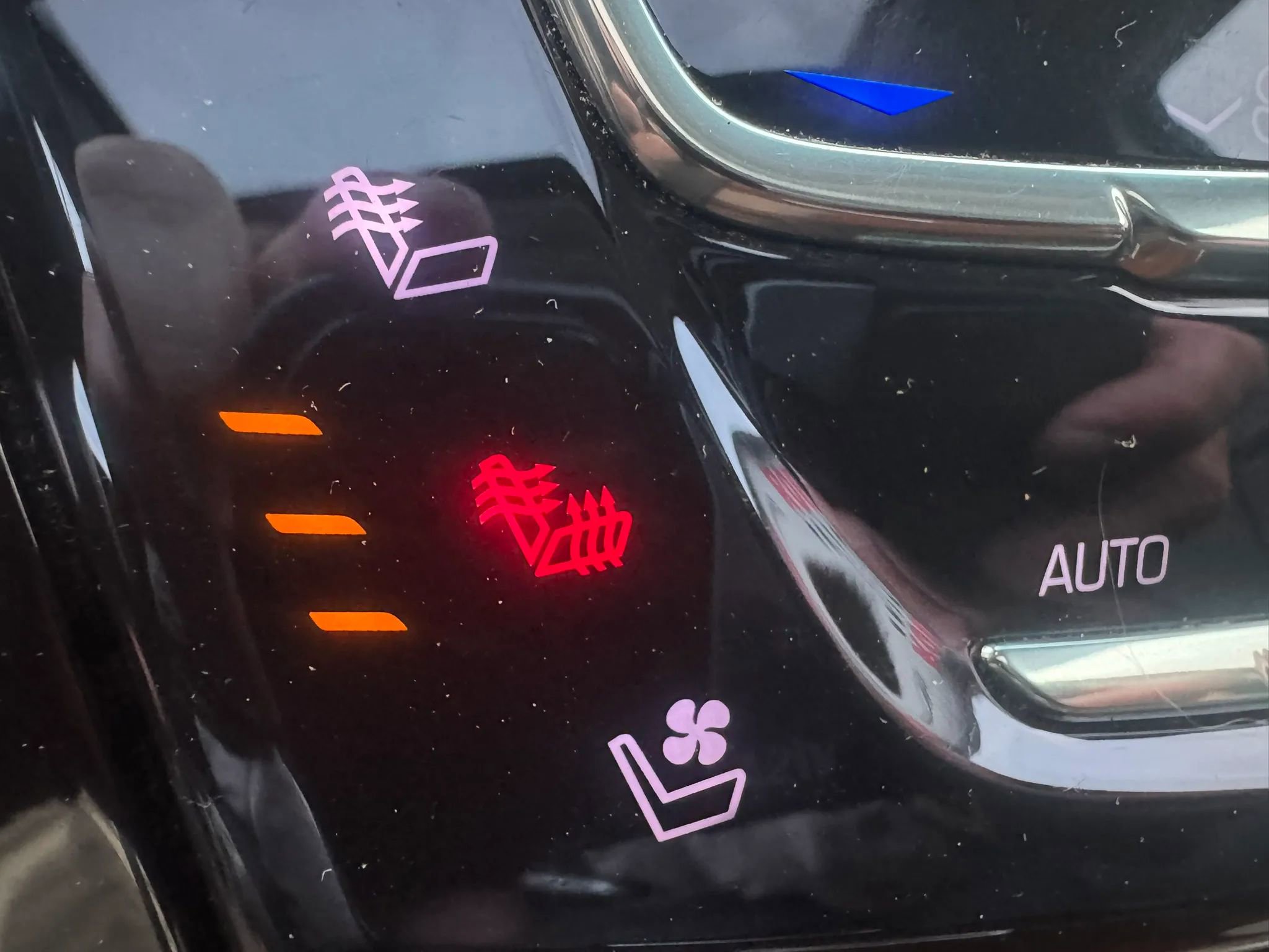 Used 2019 Cadillac Escalade ESV Luxury AWD/4WD image 14