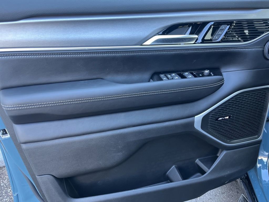 New 2026 Jeep Grand Wagoneer L Limited AWD/4WD image 24