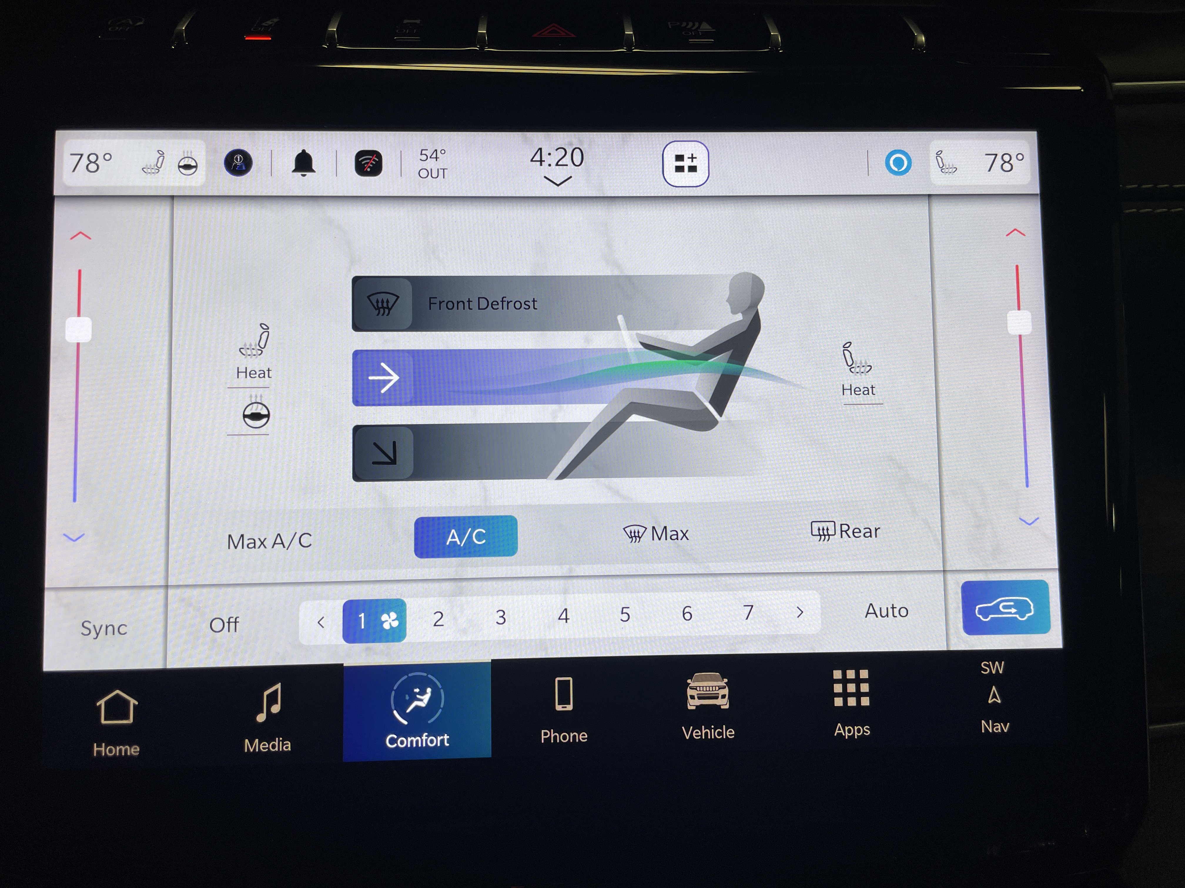 Used 2024 Jeep Grand Cherokee Limited image 10