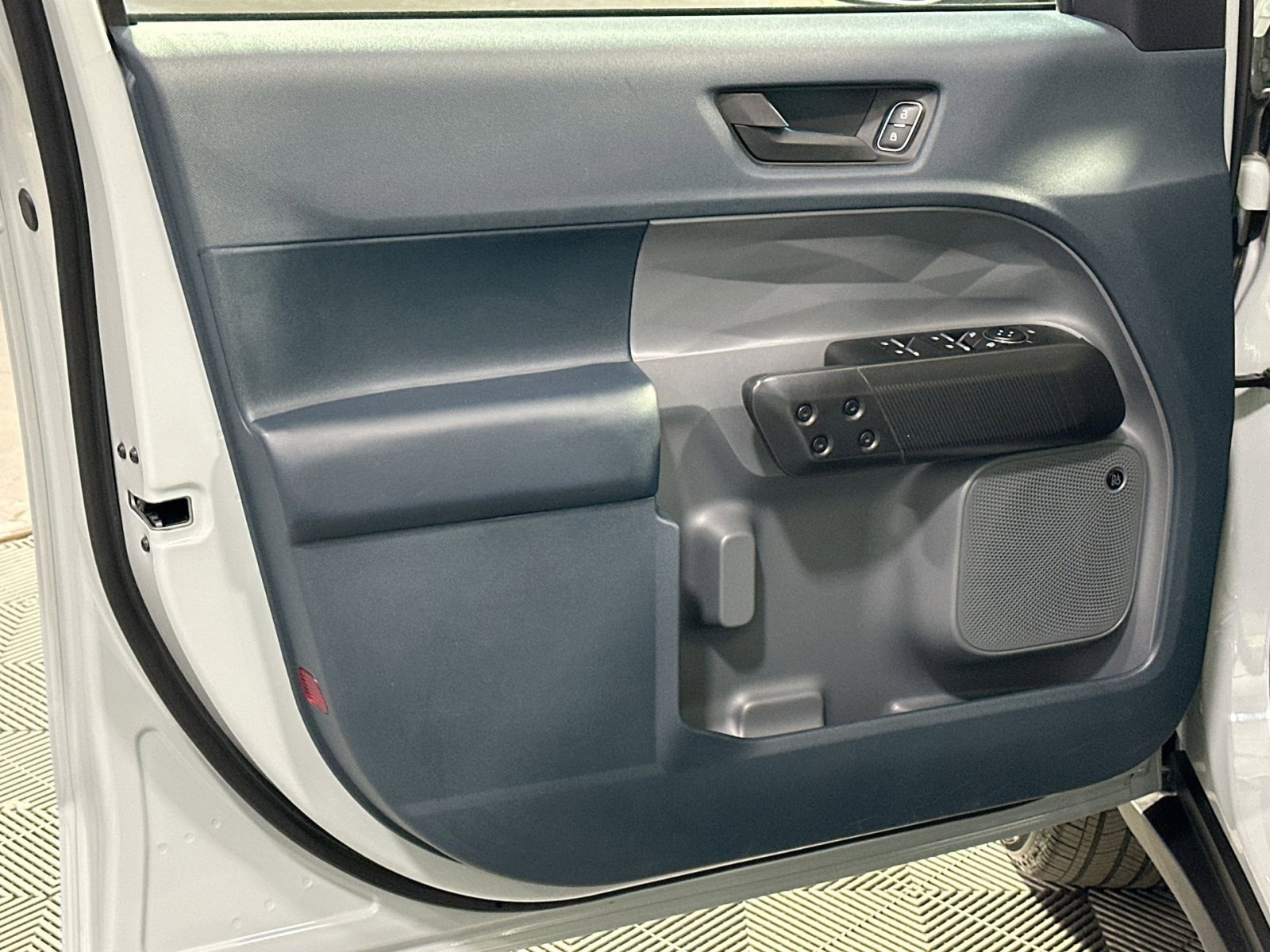 Used 2024 Ford Maverick Tremor w/ Tremor Off-Road Package image 15