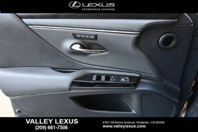 Certified 2025 Lexus ES 300h w/ Premium Package FWD image 11