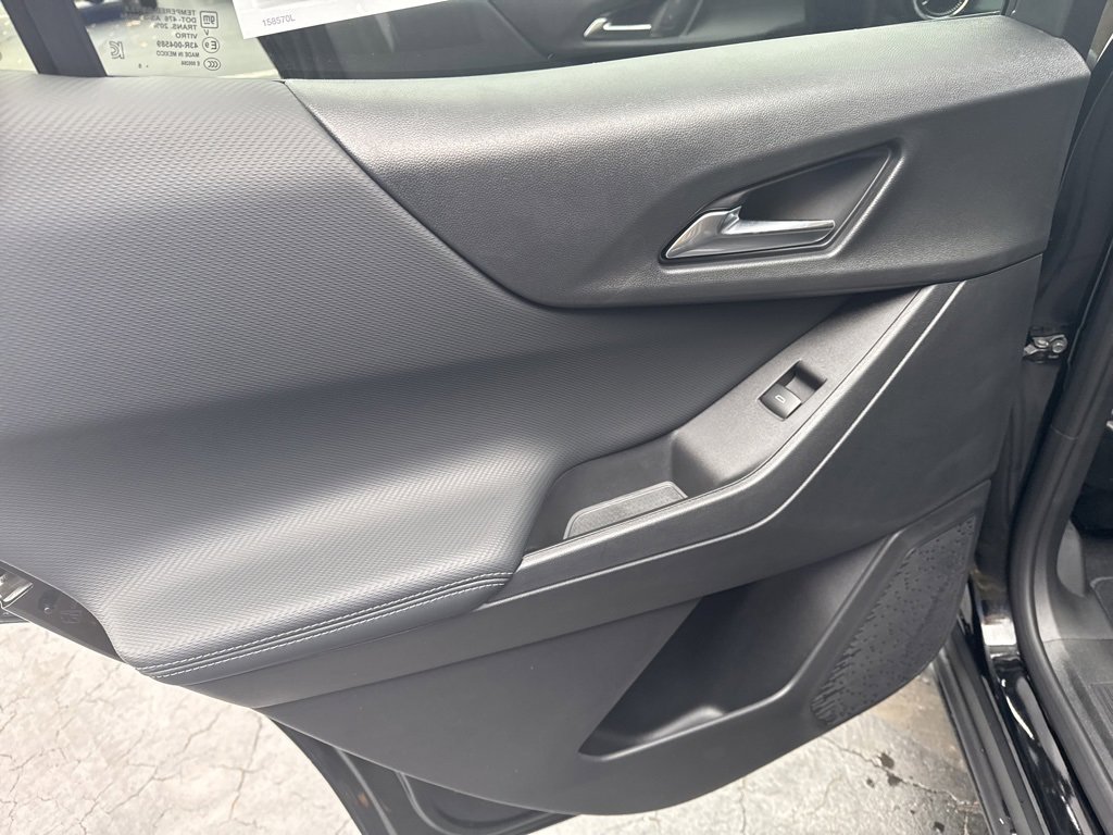 New 2026 Chevrolet Equinox LT image 9