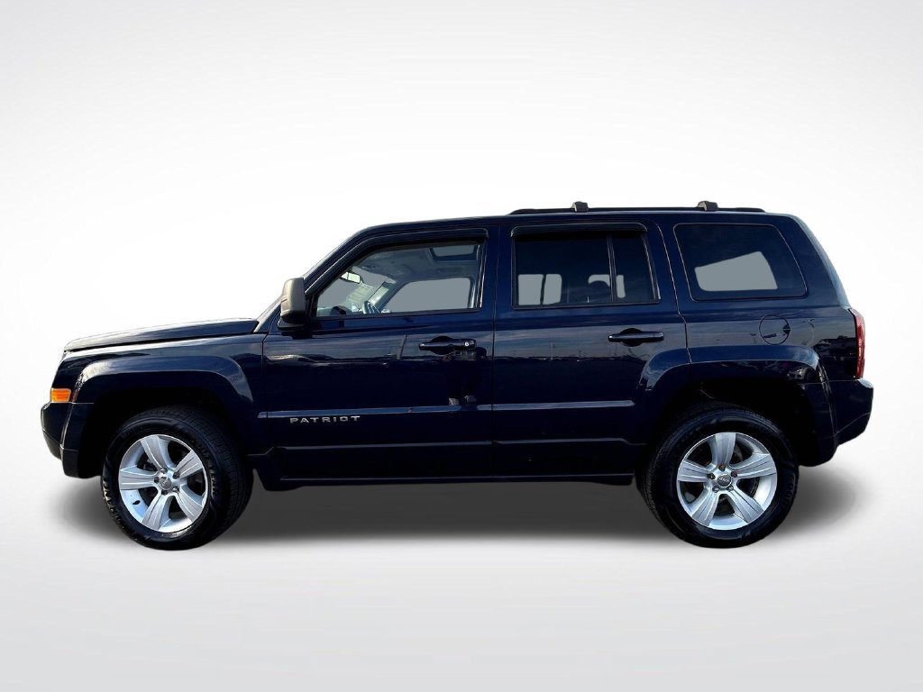 Used 2015 Jeep Patriot Latitude w/ Sun/Sound Group AWD/4WD image 6