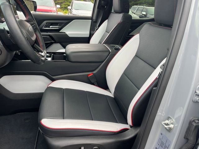 New 2025 Chevrolet Silverado EV RST image 13