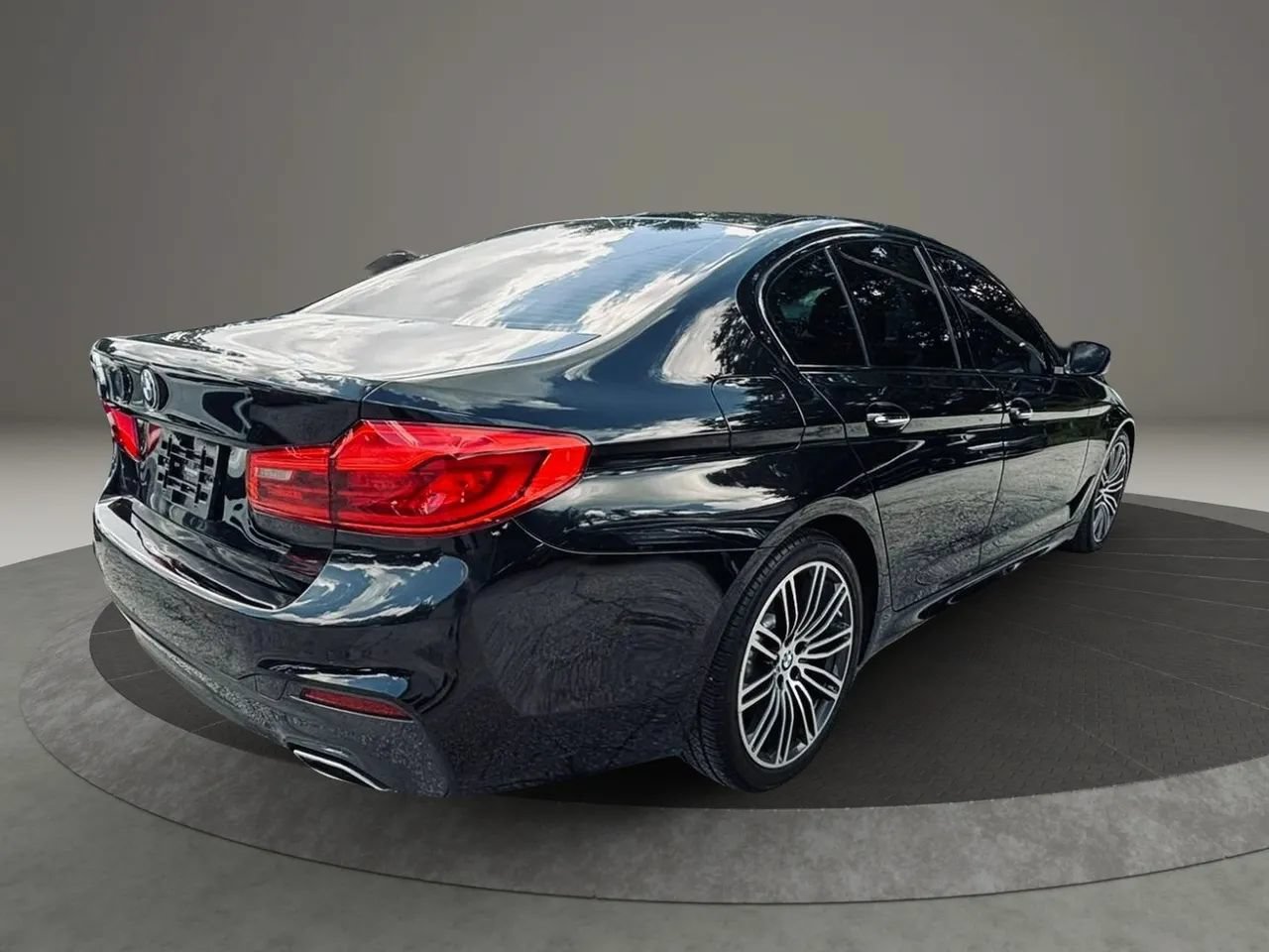 Used 2018 BMW 530i xDrive AWD/4WD image 5