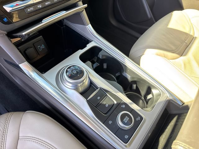 Used 2020 Ford Explorer Platinum w/ Premium Technology Package AWD/4WD image 16