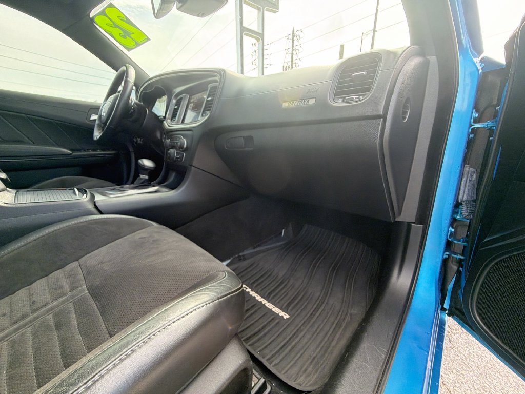 Used 2023 Dodge Charger R/T w/ Daytona Edition Group RWD image 31