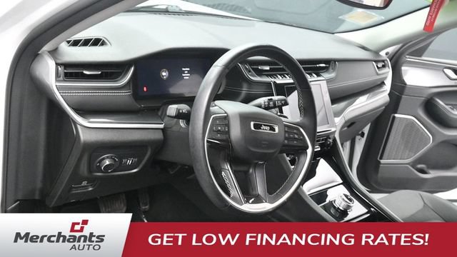 Used 2022 Jeep Grand Cherokee Laredo w/ Luxury Tech Group I AWD/4WD image 27