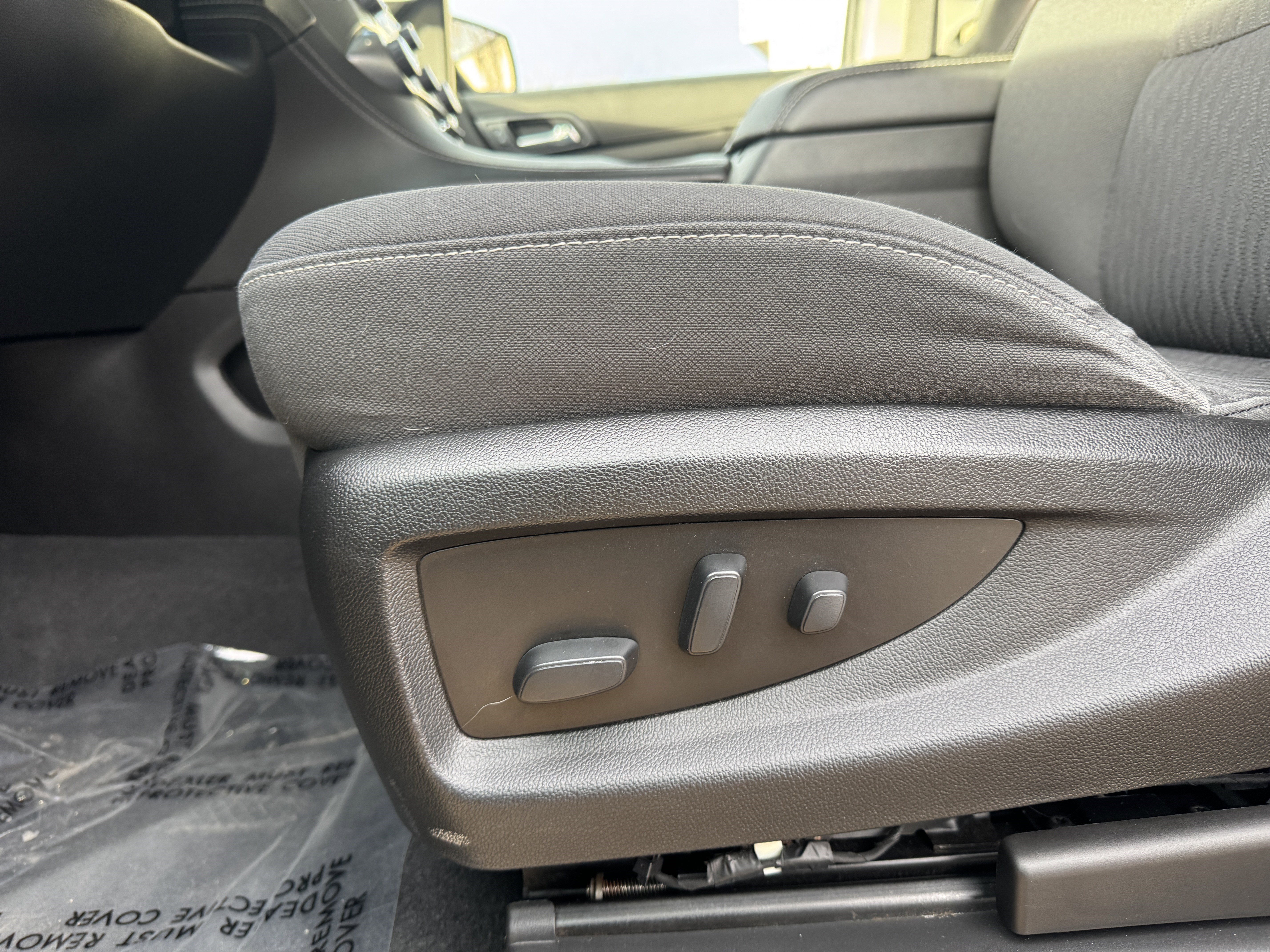 Used 2020 Chevrolet Tahoe LS w/ Enhanced Driver Alert Package image 11