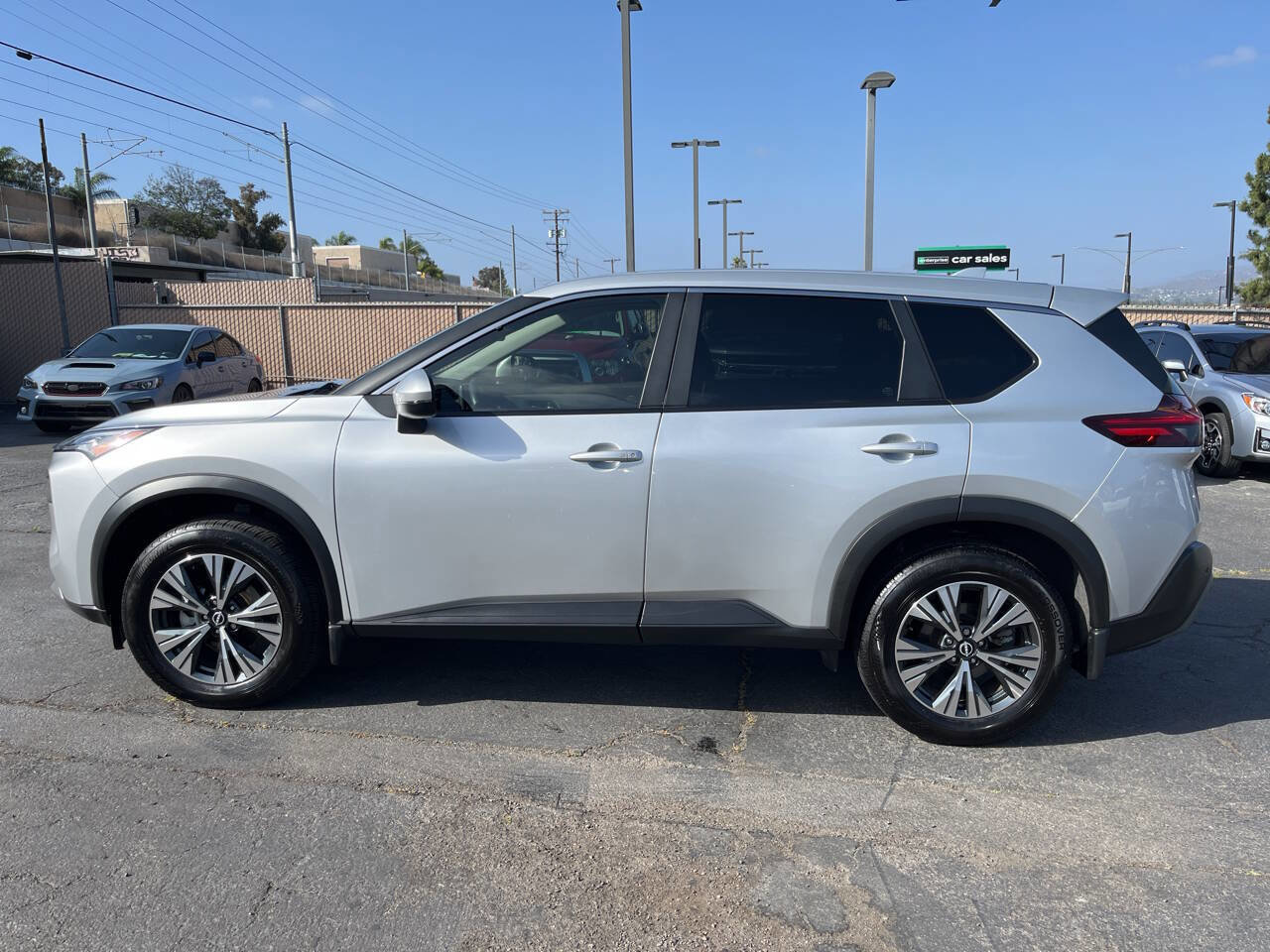 Used 2023 Nissan Rogue SV image 10