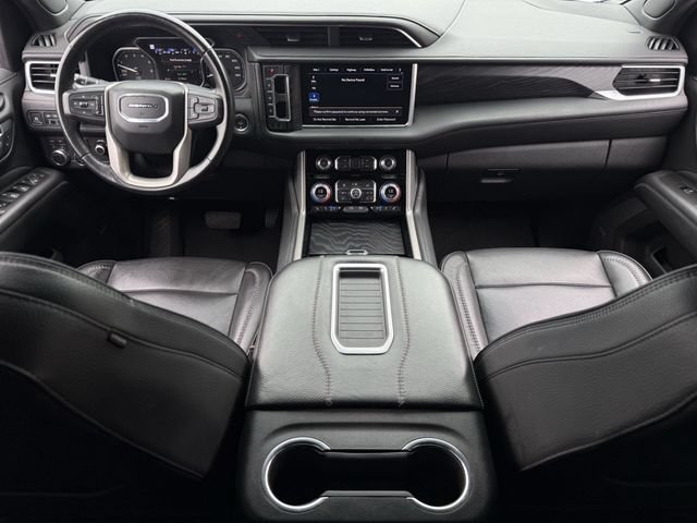 Used 2021 GMC Yukon Denali w/ Denali Premium Package AWD/4WD image 12