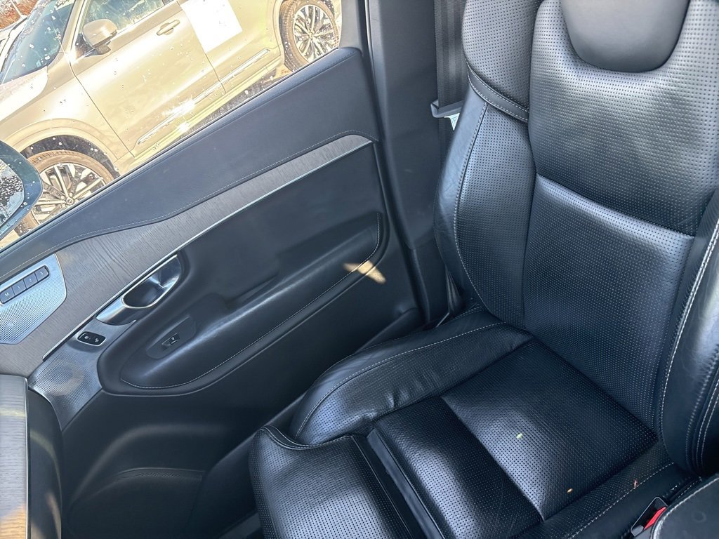 Used 2020 Volvo XC90 T6 Inscription w/ Protection Package Premier image 31