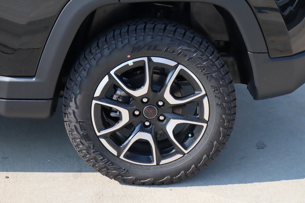 New 2025 Jeep Compass Trailhawk w/ Sun & Sound Group image 17