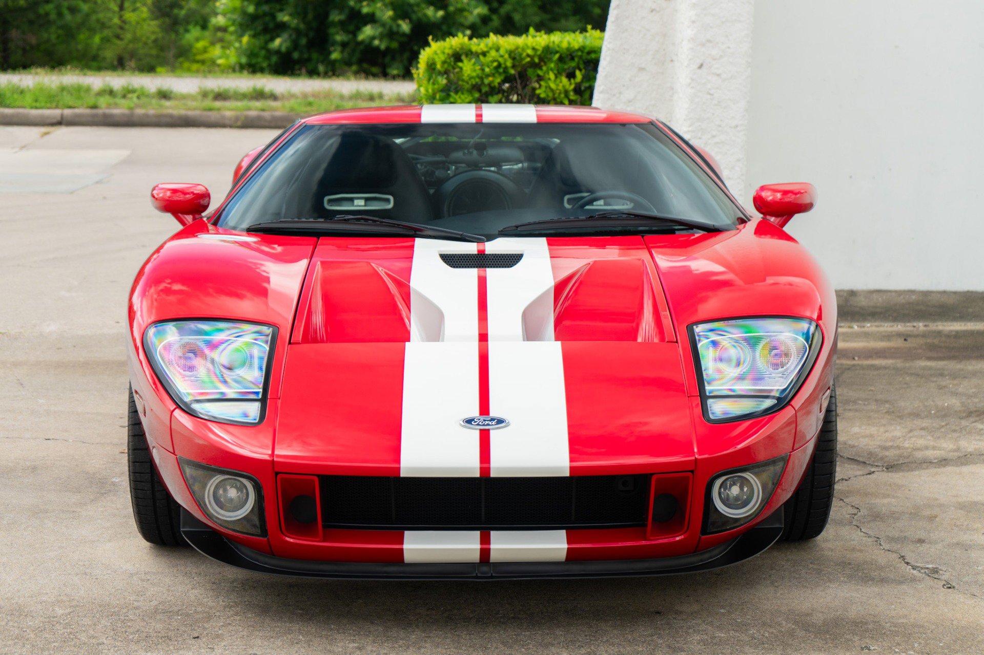 Used 2005 Ford GT RWD image 14