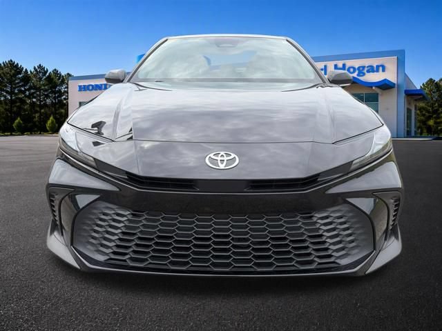 Used 2025 Toyota Camry SE FWD image 10