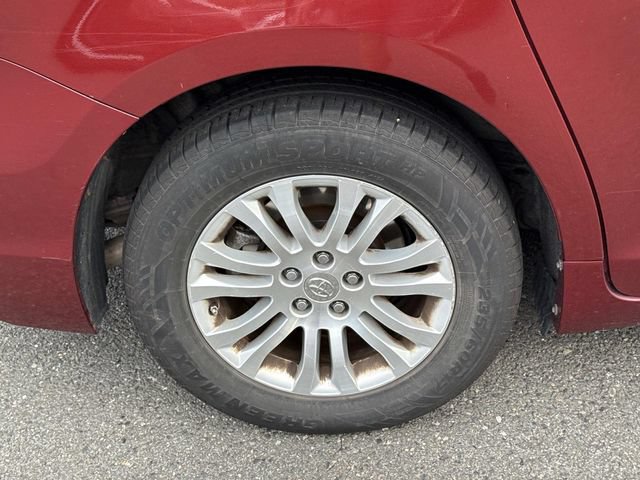 Used 2015 Toyota Sienna XLE Premium FWD image 7