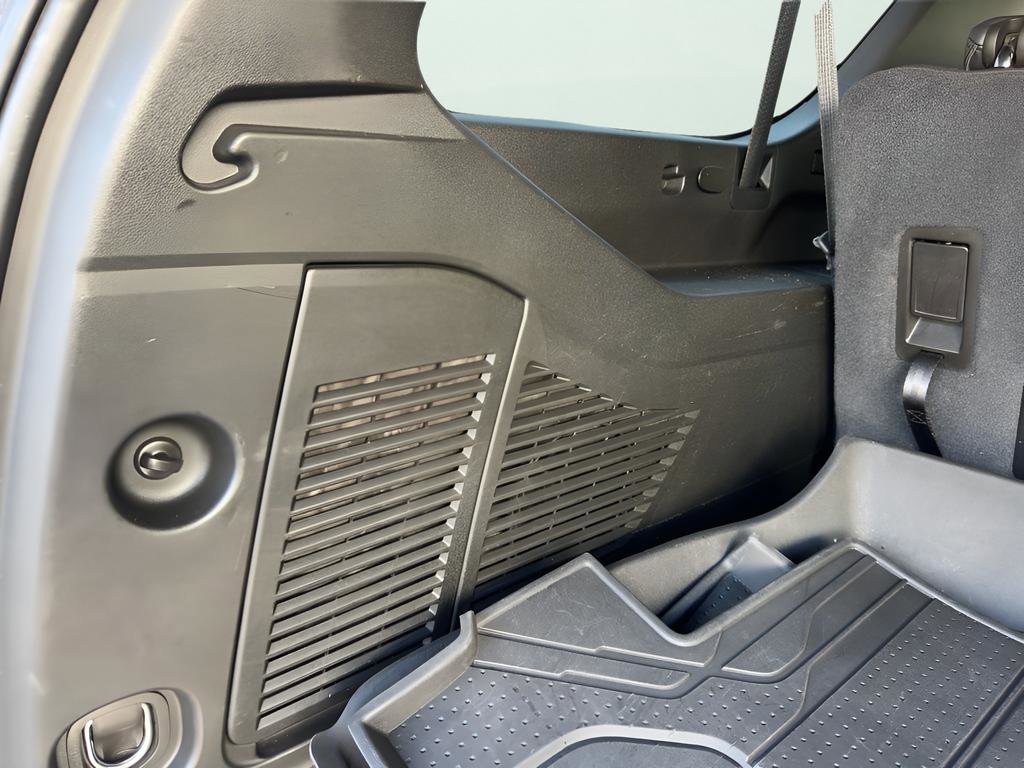 Used 2023 Chevrolet Suburban RST image 23